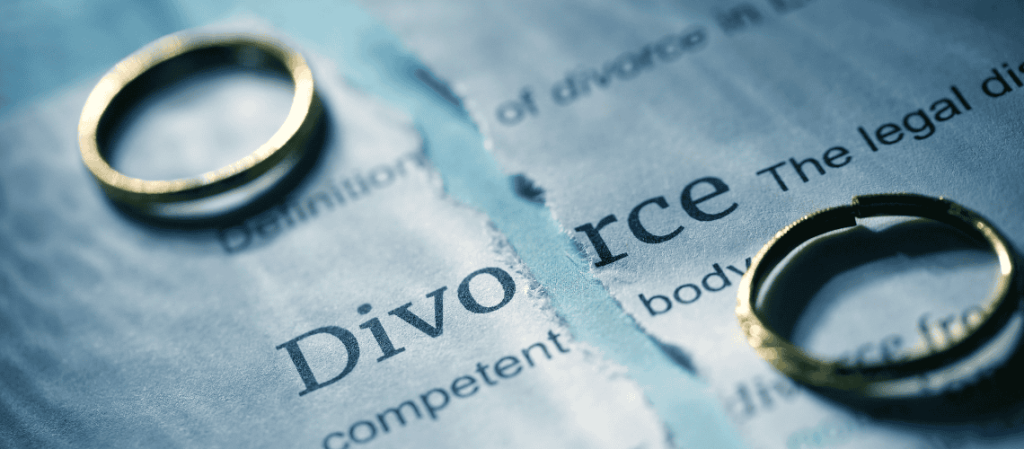 Common Mistakes to Avoid While Hiring a Divorce Lawyer